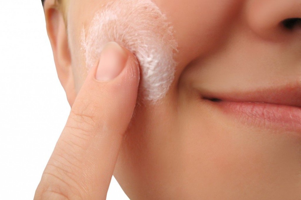 Our Tips for Buying Natural Moisturizers for Face