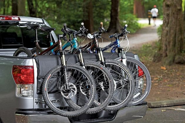 6 bikes with a tailgate bike rack